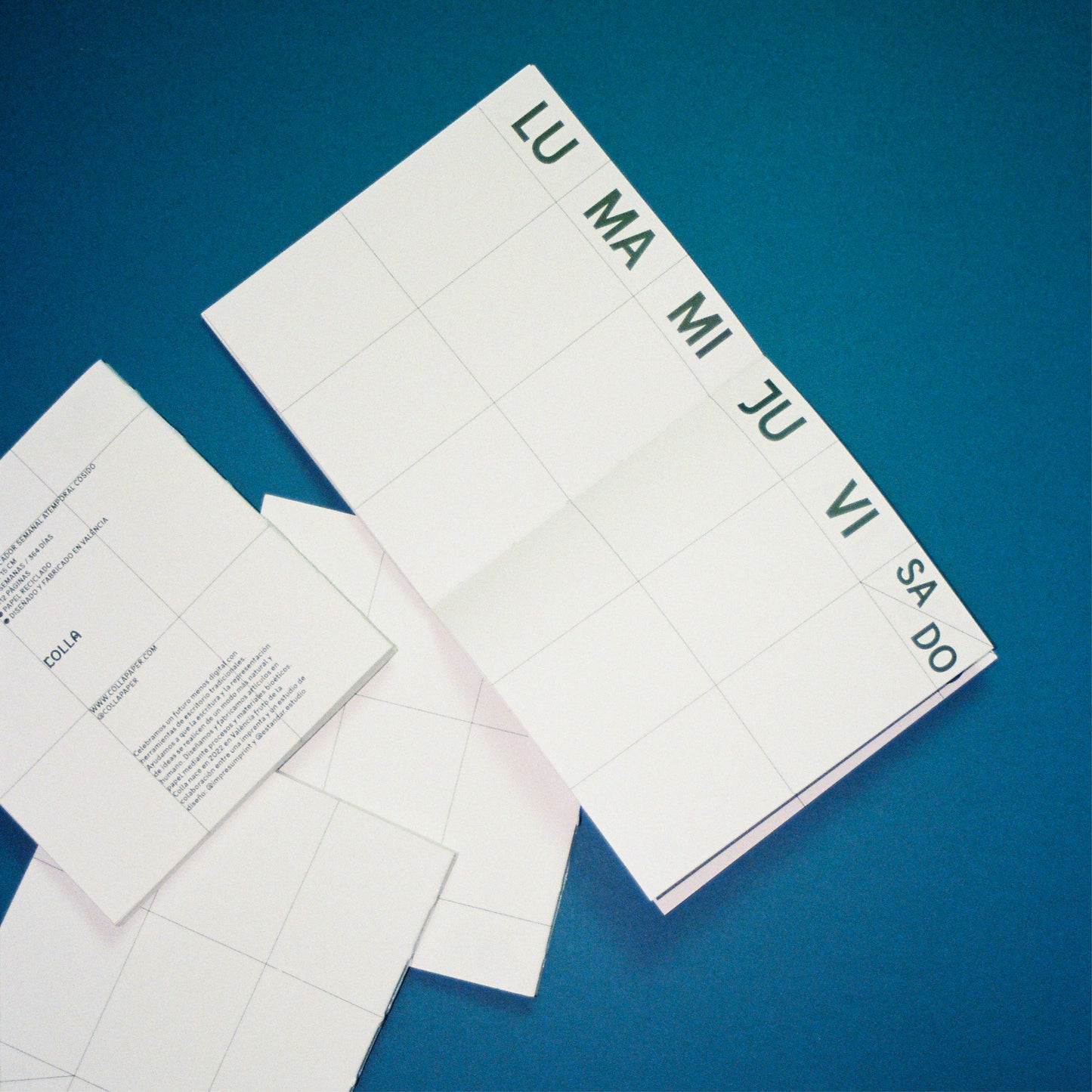 TIMELESS SEWN WEEKLY PLANNER